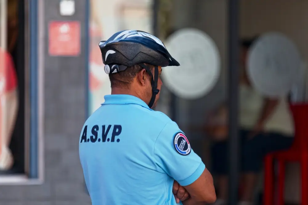 Devenir ASVP : conditions, formation, salaire et concours
